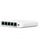 Ubiquiti 5-port 2.5G switch that can be powered